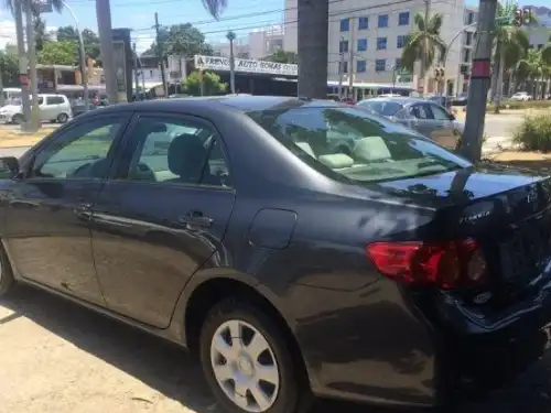 Toyota Corolla LE 2009