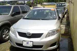 Toyota Corolla LE 2009