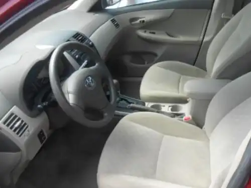 Toyota Corolla LE 2009