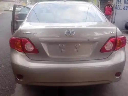 Toyota Corolla LE 2009