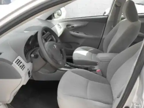 Toyota Corolla LE 2009