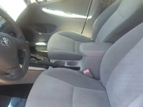 Toyota Corolla LE 2009