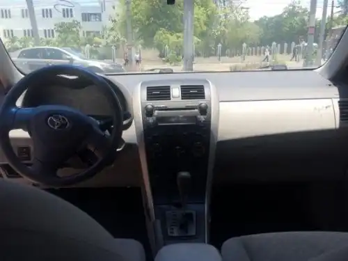 Toyota Corolla LE 2009