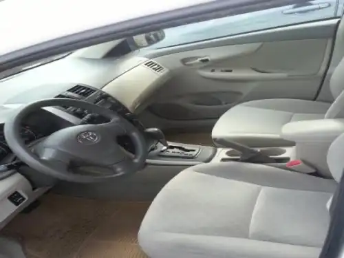 Toyota Corolla LE 2009