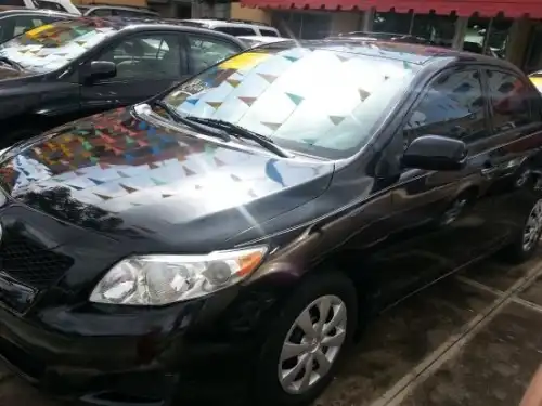 Toyota Corolla LE 2009