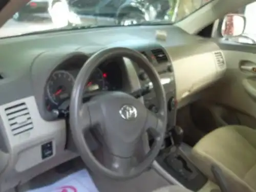 Toyota Corolla LE 2009