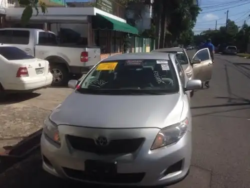 Toyota Corolla LE 2009