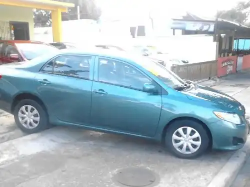 Toyota Corolla LE 2009