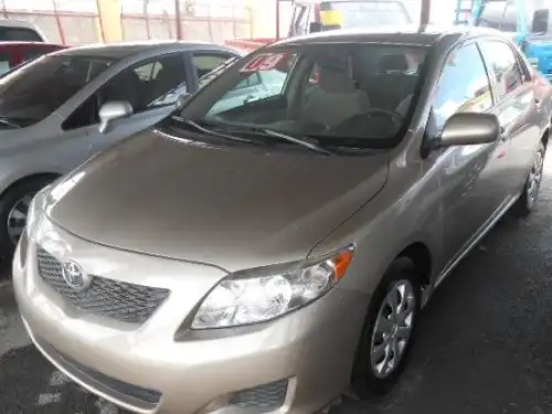 Toyota Corolla LE 2009