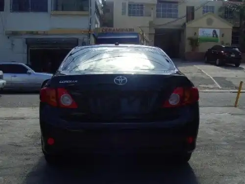 Toyota Corolla LE 2009