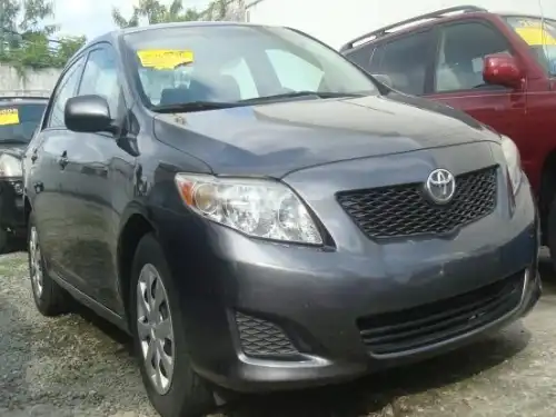 Toyota Corolla LE 2009