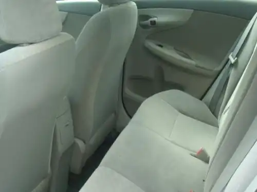 Toyota Corolla LE 2009