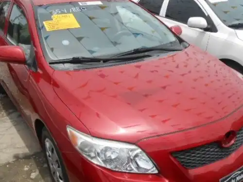 Toyota Corolla LE 2009