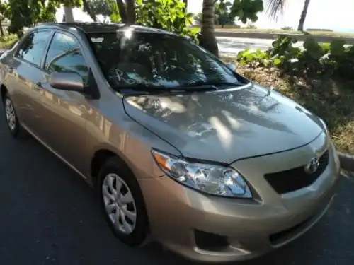 Toyota Corolla LE 2009