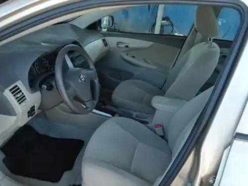 Toyota Corolla LE 2009
