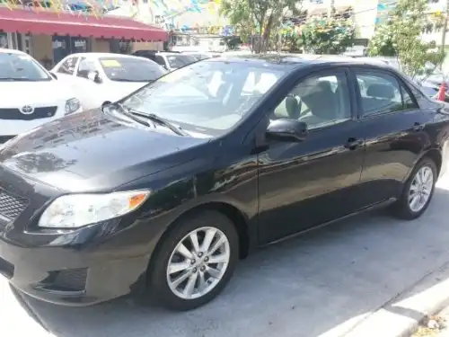 Toyota Corolla LE 2009