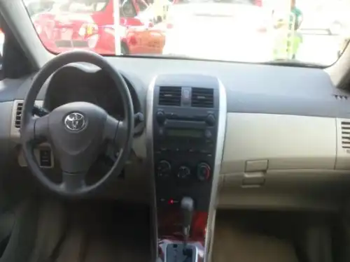 Toyota Corolla LE 2009