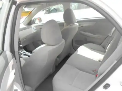 Toyota Corolla LE 2009