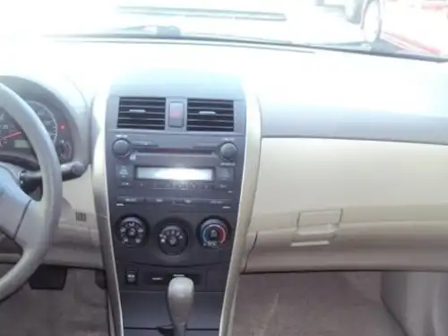 Toyota Corolla LE 2009