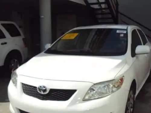 Toyota Corolla LE 2009