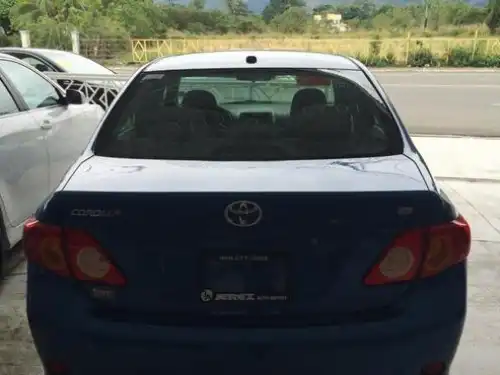 Toyota Corolla LE 2009