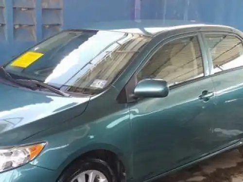 Toyota Corolla LE 2009