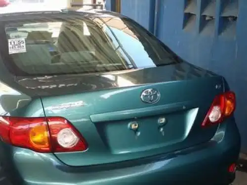 Toyota Corolla LE 2009