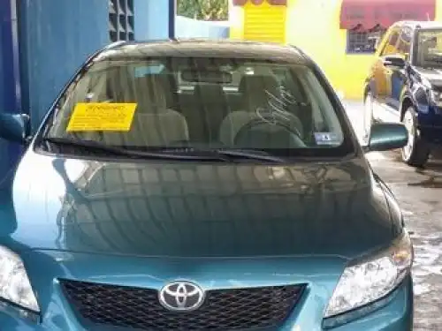 Toyota Corolla LE 2009