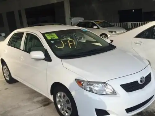 Toyota Corolla LE 2009