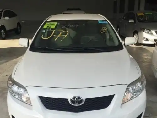Toyota Corolla LE 2009