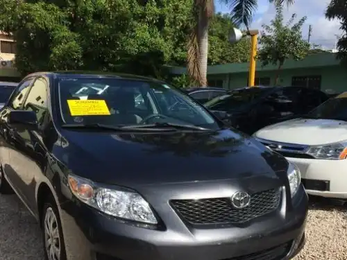 Toyota Corolla LE 2009