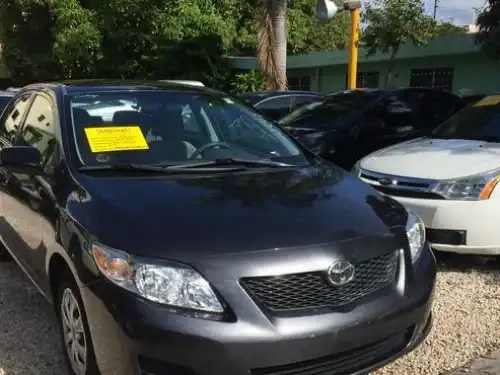 Toyota Corolla LE 2009