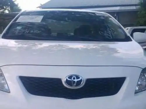 Toyota Corolla LE 2009