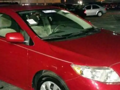 Toyota Corolla LE 2009