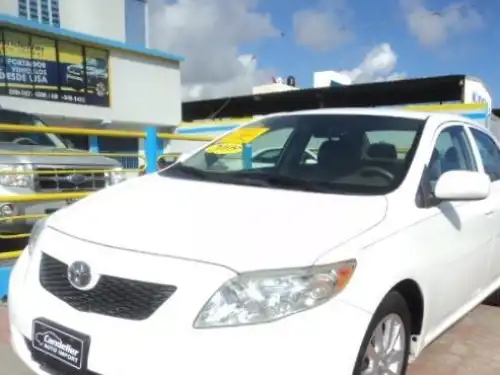 Toyota Corolla LE 2009