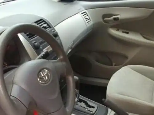 Toyota Corolla LE 2009