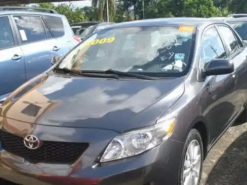 Toyota Corolla LE 2009