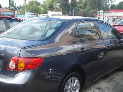 Toyota Corolla LE 2009