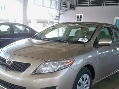 Toyota Corolla LE 2009
