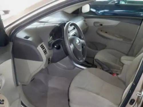 Toyota Corolla LE 2009
