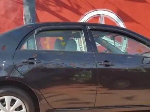 Toyota Corolla LE 2009