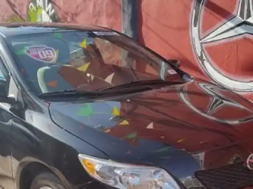 Toyota Corolla LE 2009