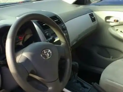 Toyota Corolla LE 2009