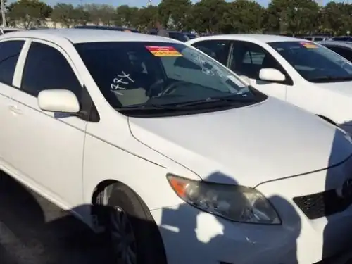 Toyota Corolla LE 2009