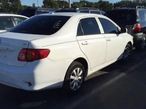 Toyota Corolla LE 2009