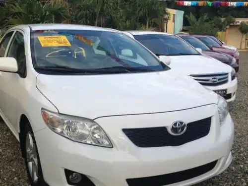 Toyota Corolla LE 2009