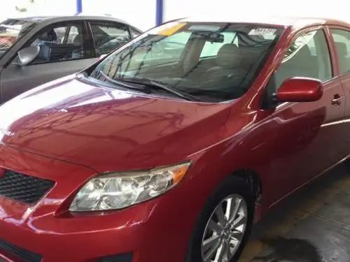 Toyota Corolla LE 2009