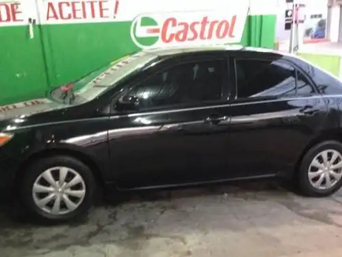 Toyota Corolla LE 2009