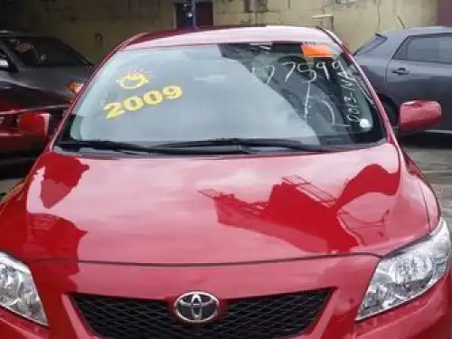Toyota Corolla LE 2009
