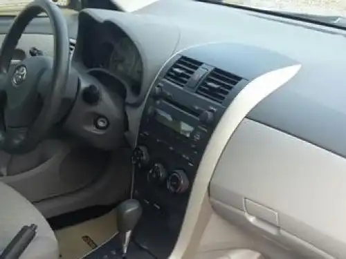 Toyota Corolla LE 2009